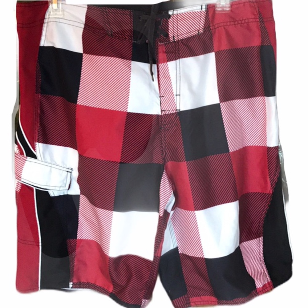 Subculture Men’s checkered Board shorts